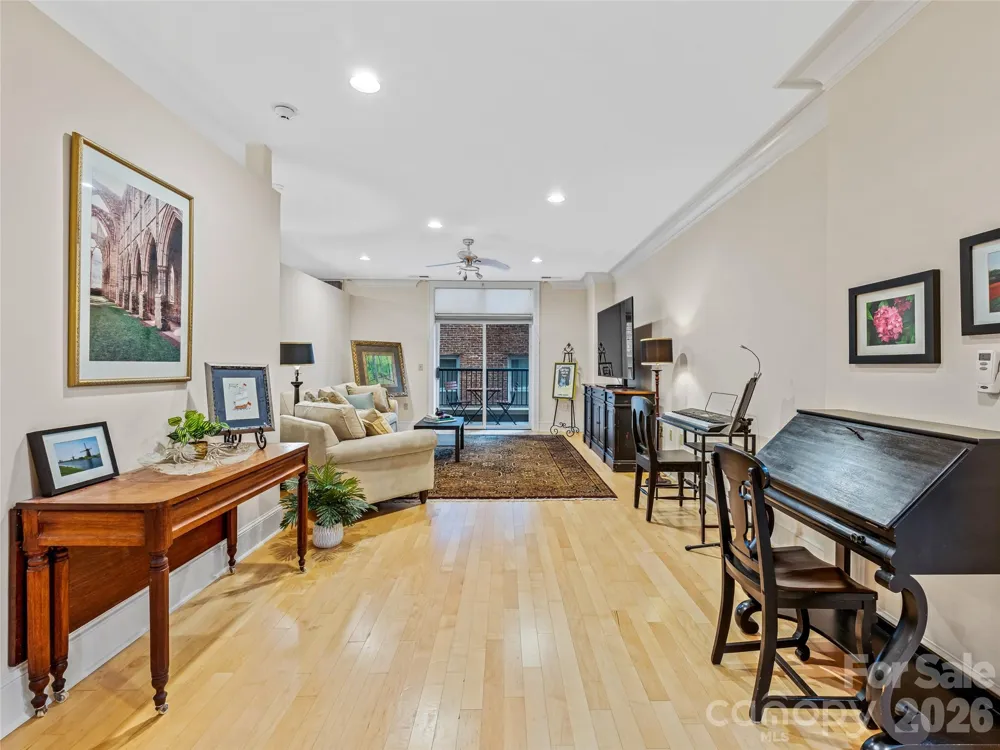 21 Battery Park Avenue #308 Asheville, NC 28801