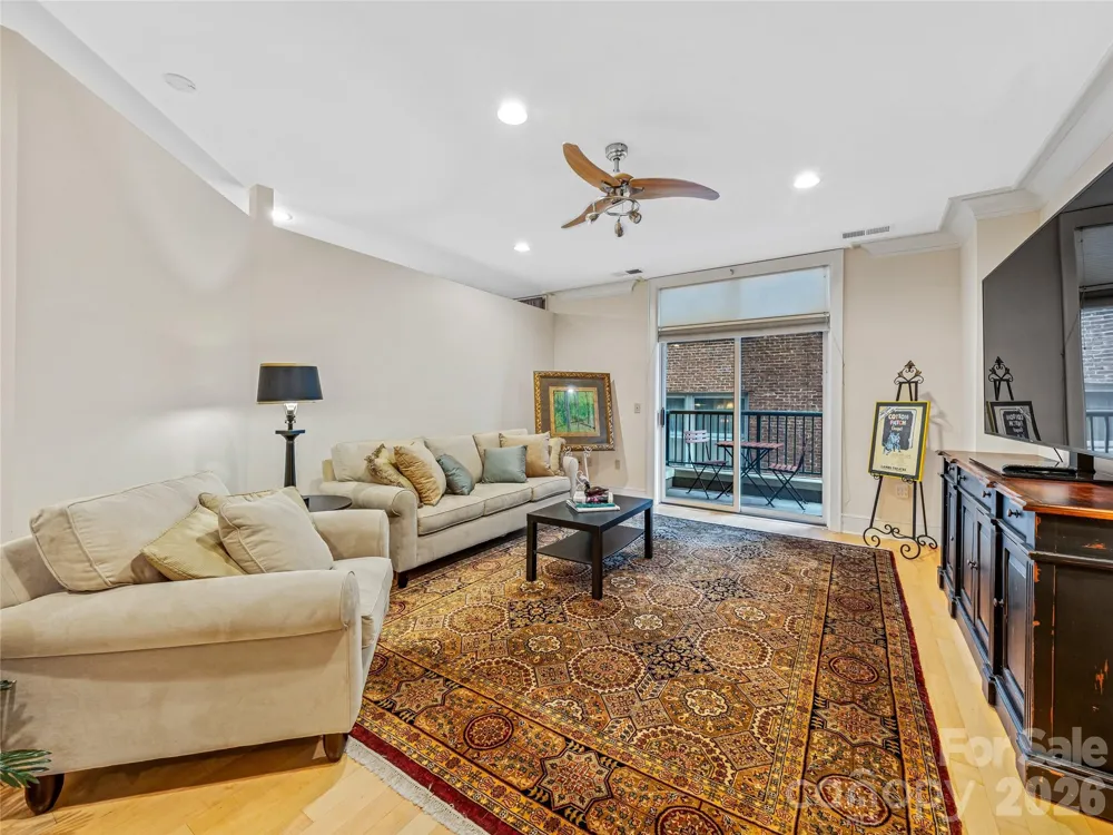 21 Battery Park Avenue #308 Asheville, NC 28801