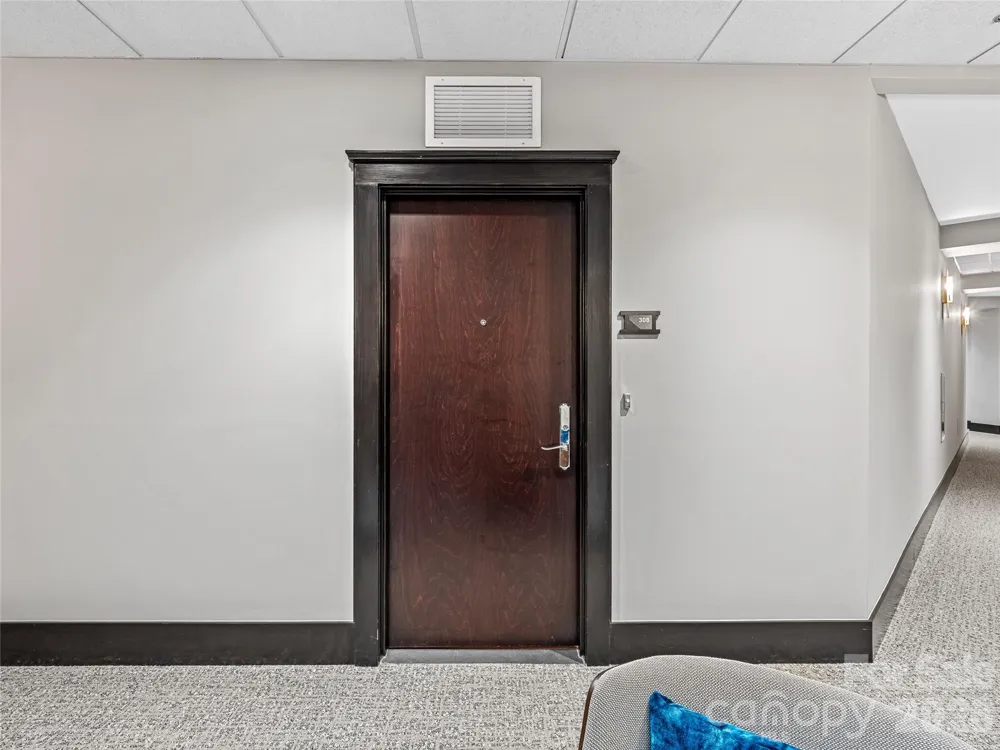 21 Battery Park Avenue #308 Asheville, NC 28801