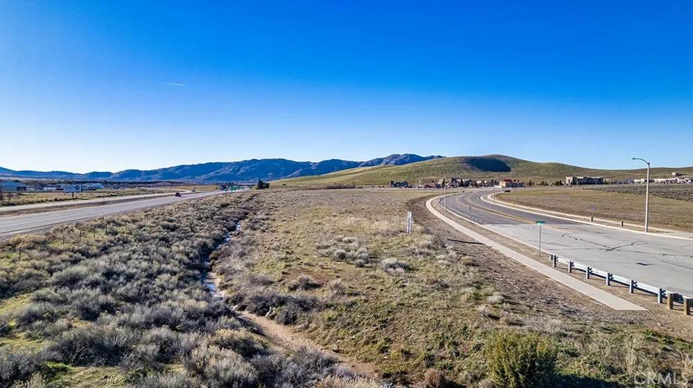 8 Challenger Tehachapi, CA 93561