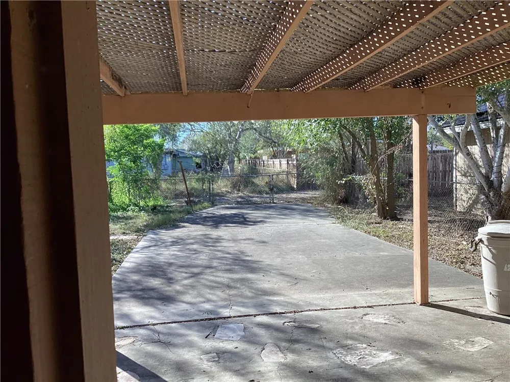 1704 Odilia Street Alice, TX 78332