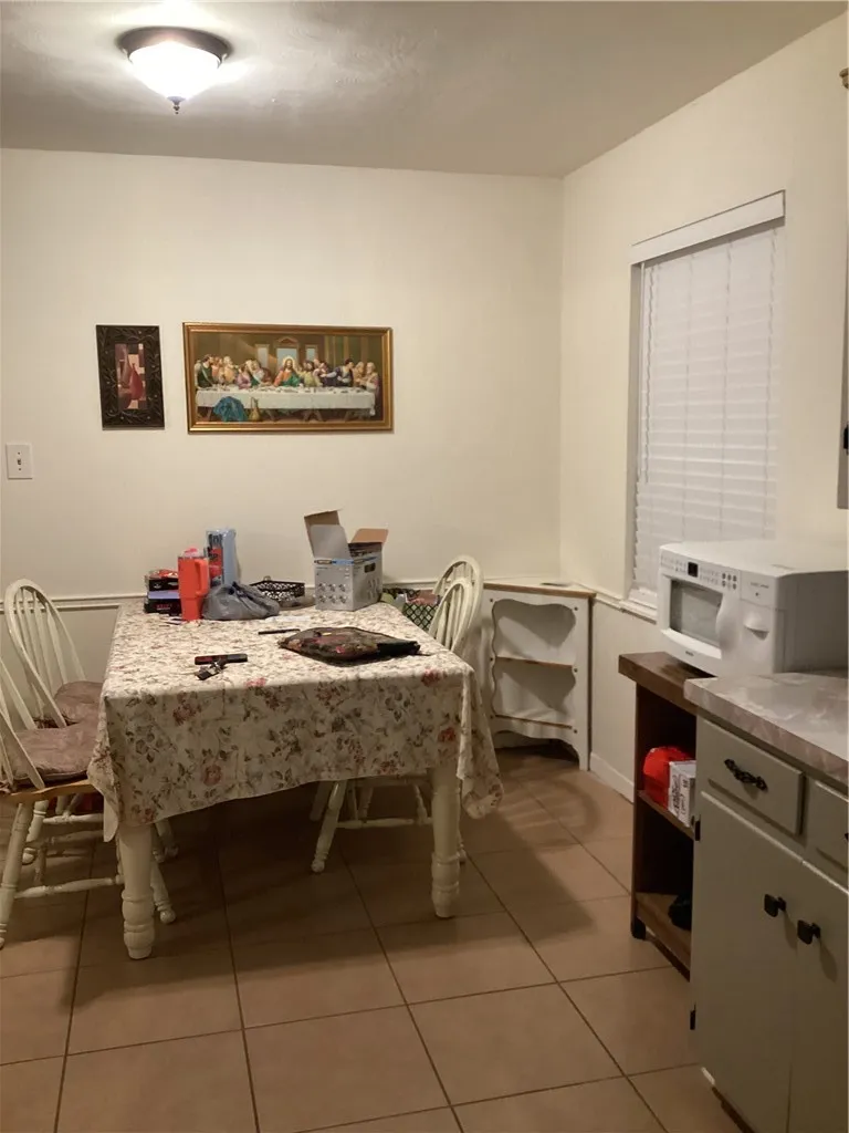 1704 Odilia Street Alice, TX 78332
