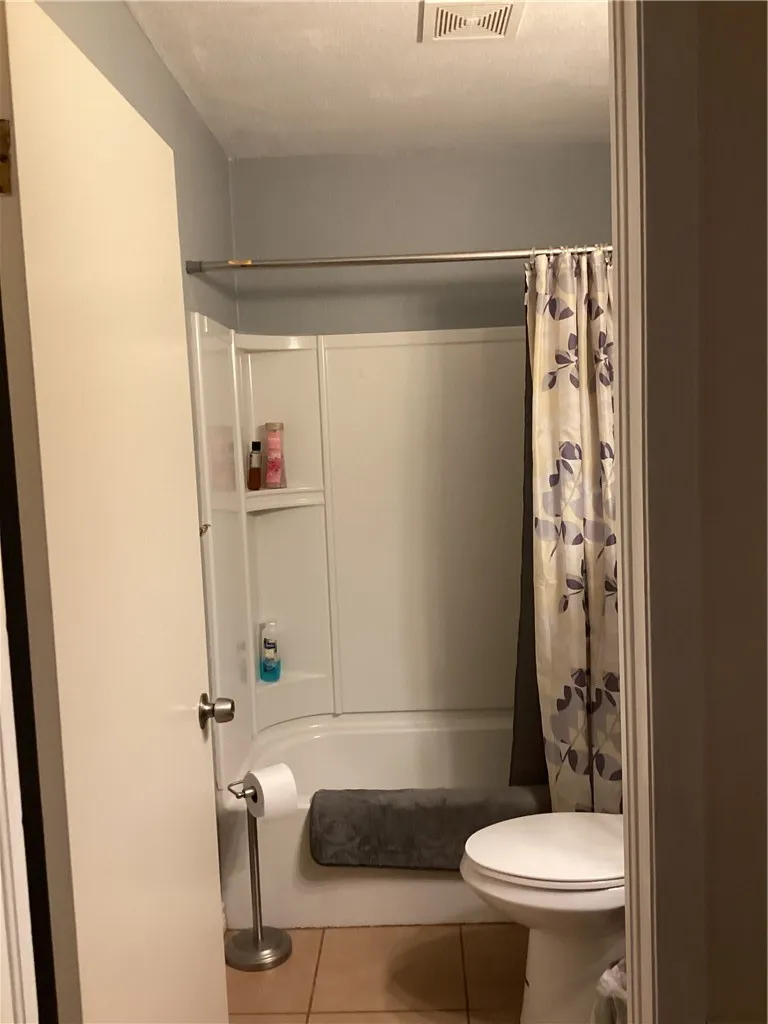 1704 Odilia Street Alice, TX 78332