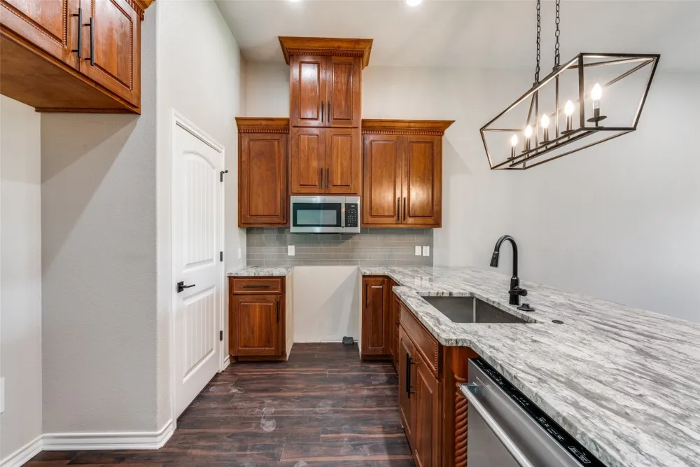301 Navarro Way #29B Seguin, TX 78155