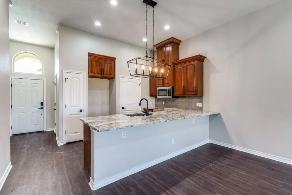 301 Navarro Way #29B Seguin, TX 78155