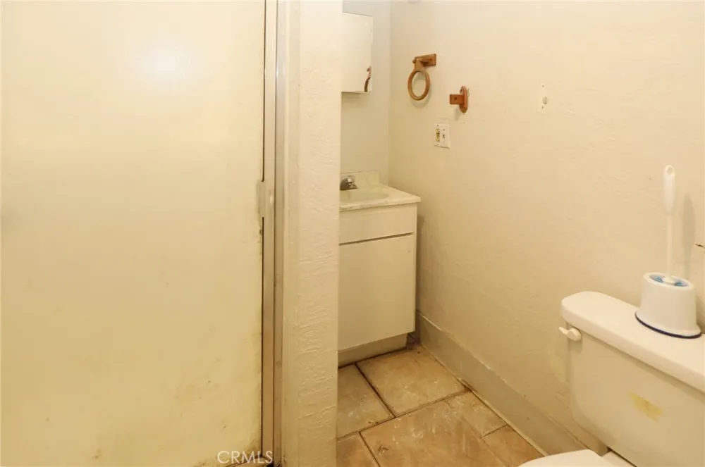 11740 North Drive Clearlake, CA 95422