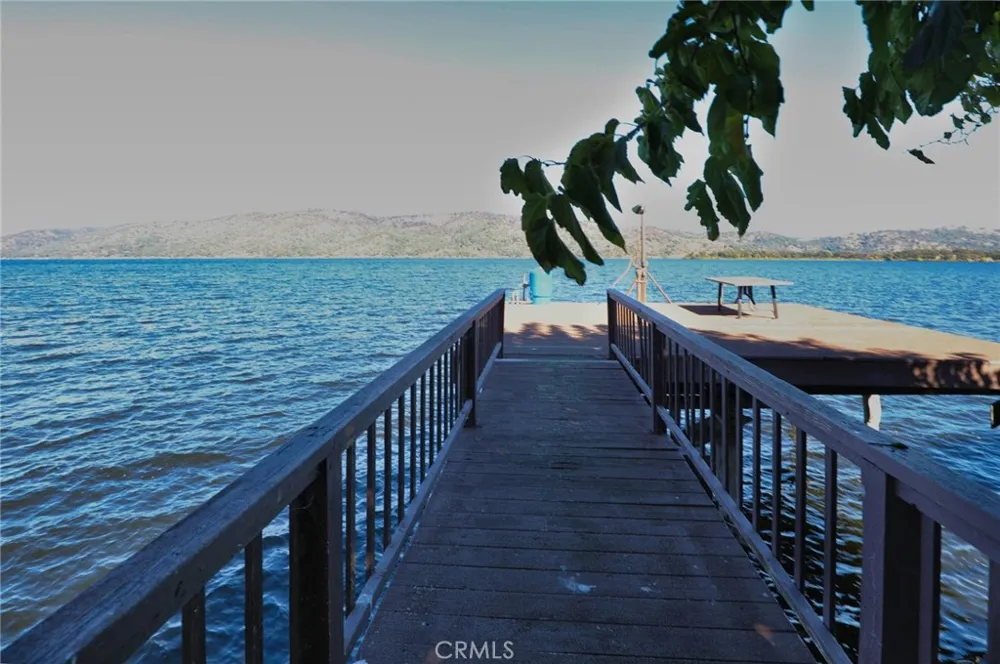 11740 North Drive Clearlake, CA 95422