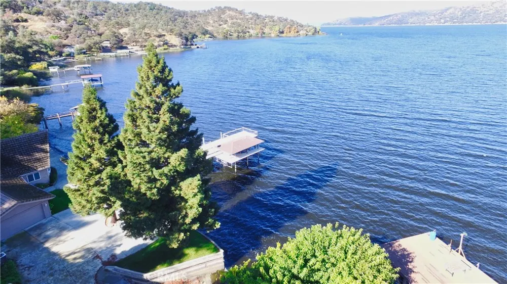 11740 North Drive Clearlake, CA 95422