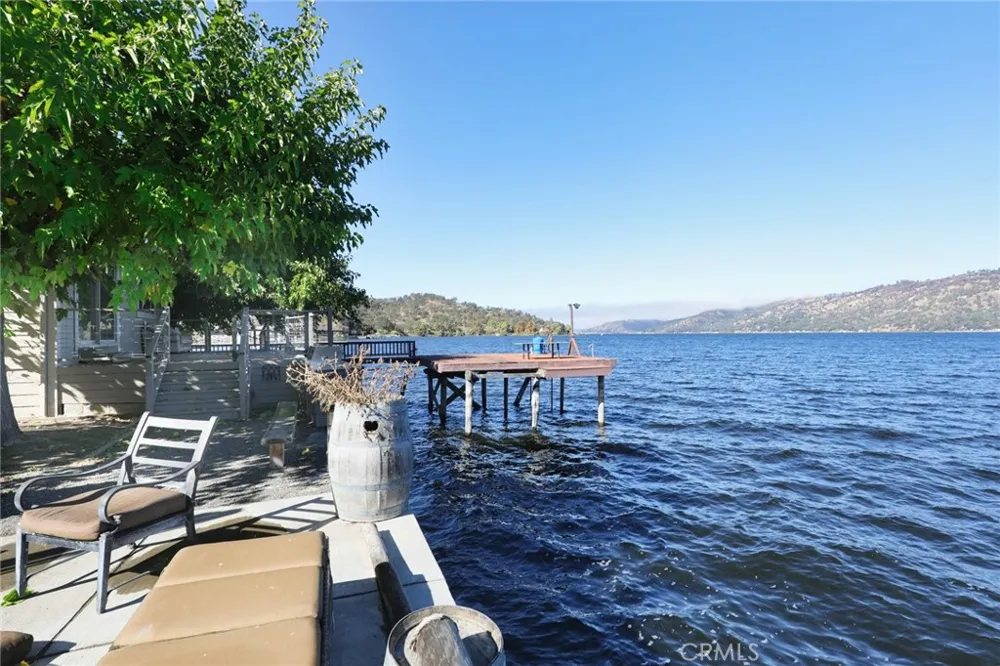 11740 North Drive Clearlake, CA 95422