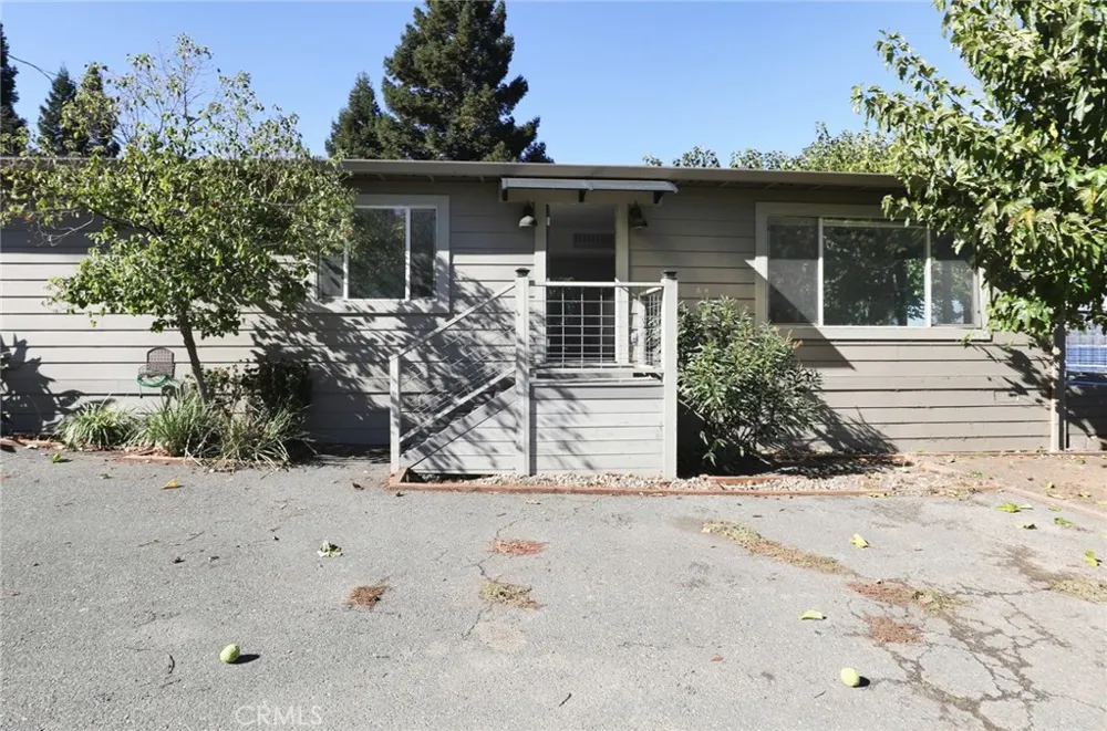 11740 North Drive Clearlake, CA 95422