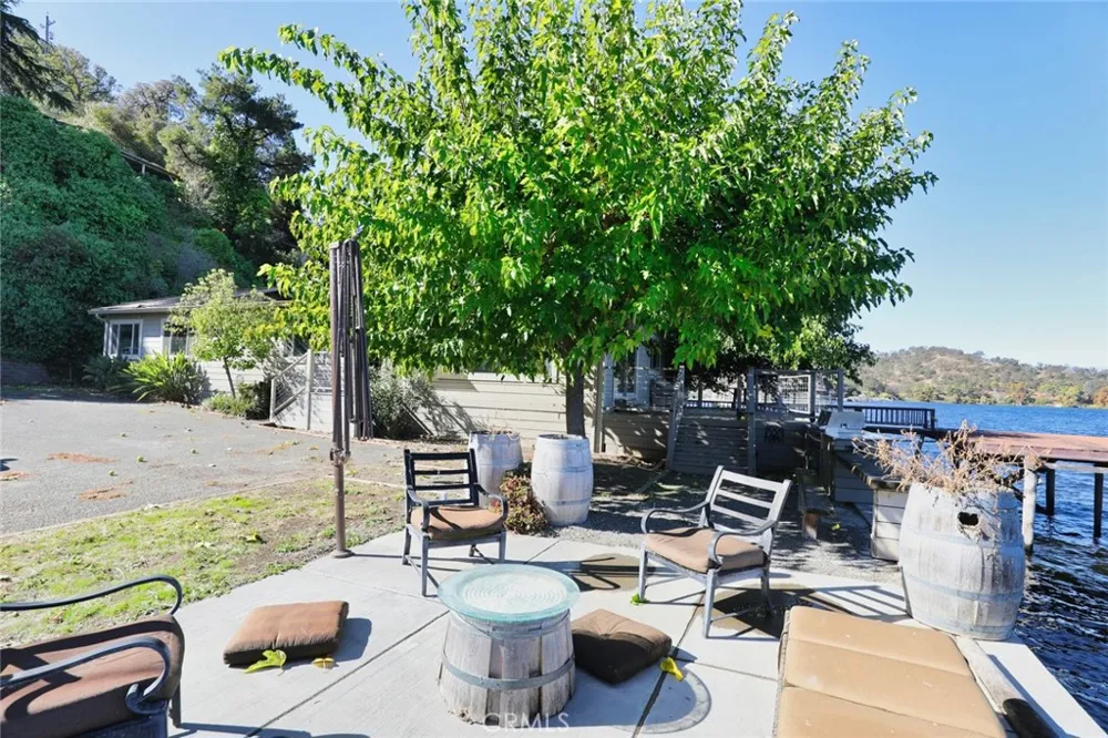 11740 North Drive Clearlake, CA 95422
