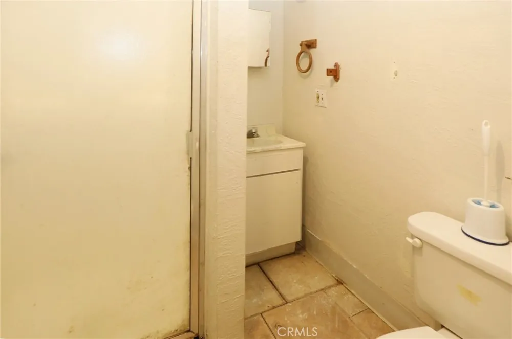 11740 North Drive Clearlake, CA 95422