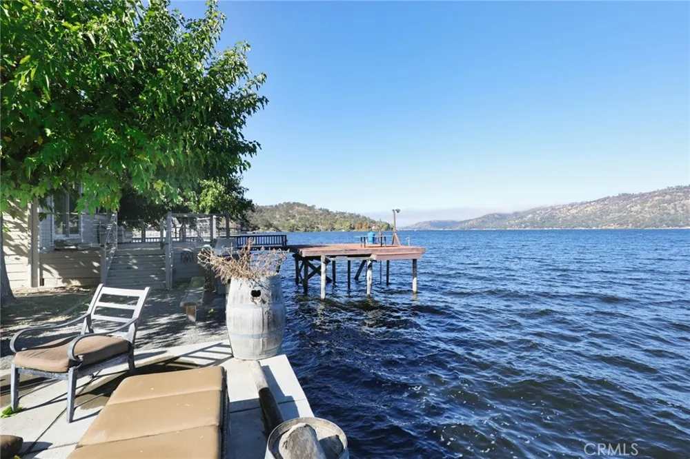 11740 North Drive Clearlake, CA 95422