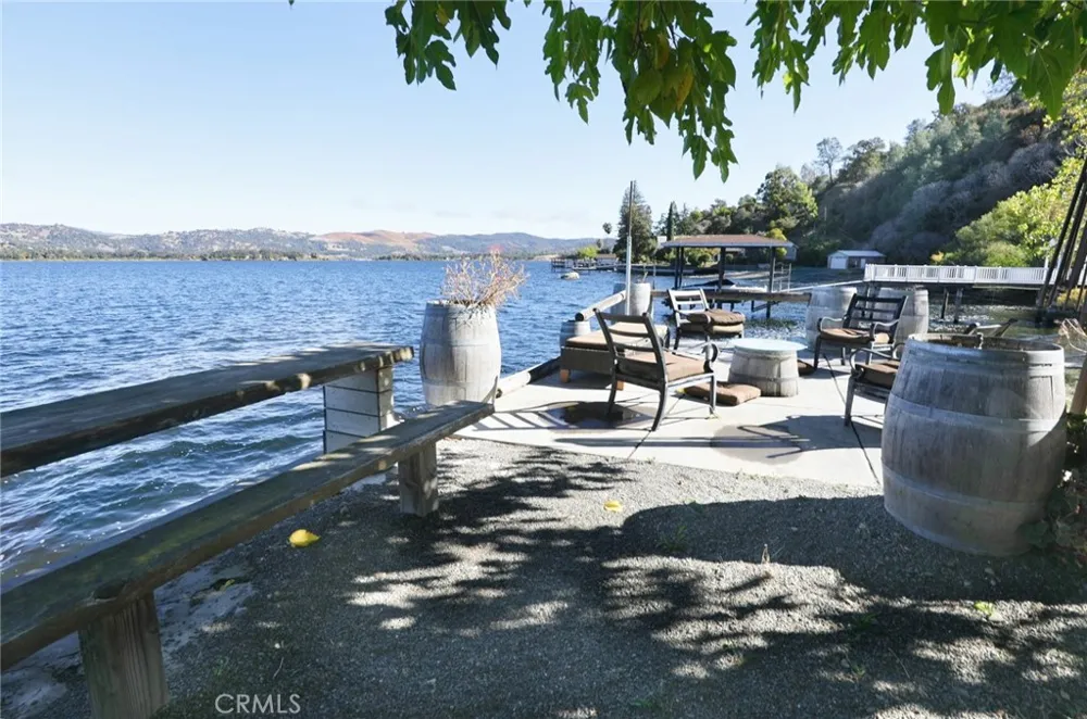 11740 North Drive Clearlake, CA 95422