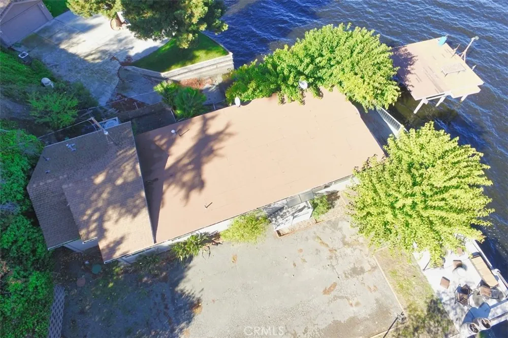 11740 North Drive Clearlake, CA 95422