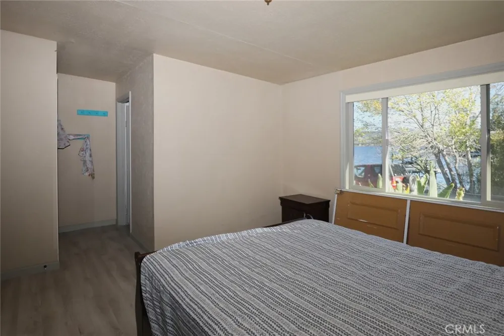 11740 North Drive Clearlake, CA 95422