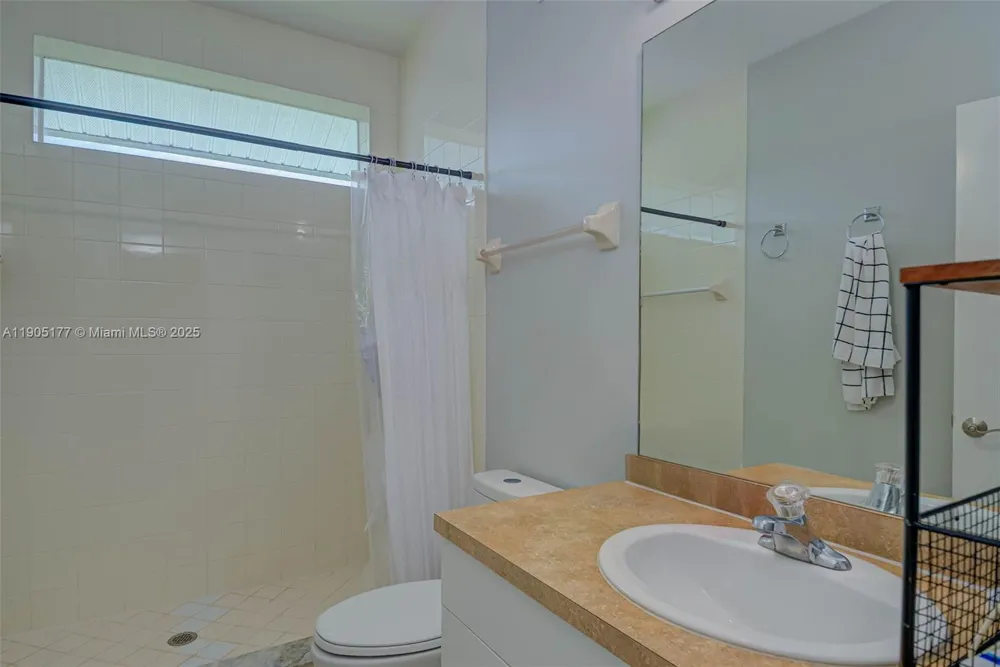 1050 Hancock Creek South Blvd #203 Cape Coral, FL 33909