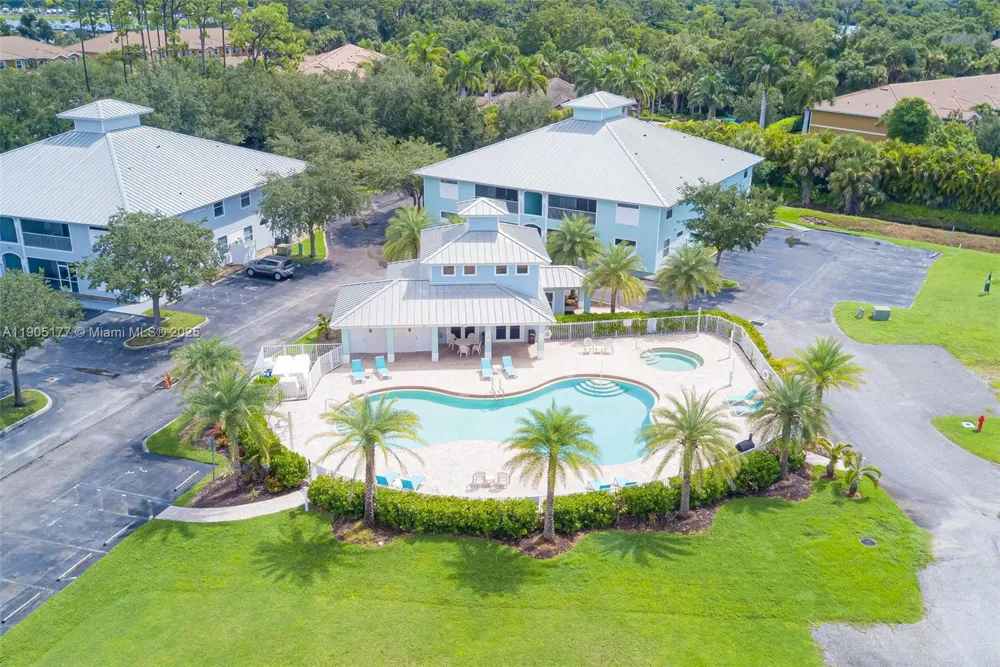 1050 Hancock Creek South Blvd #203 Cape Coral, FL 33909