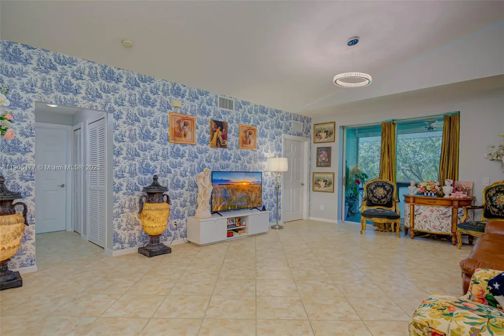 1050 Hancock Creek South Blvd #203 Cape Coral, FL 33909