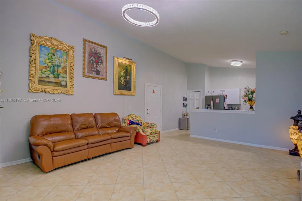 1050 Hancock Creek South Blvd #203 Cape Coral, FL 33909