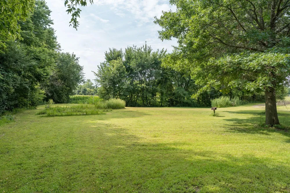 29633 390th Street Le Sueur, MN 56058