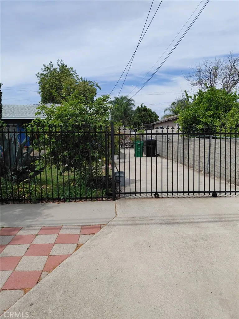 3443 Syracuse Baldwin Park, CA 91700