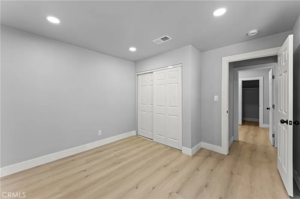 379 Buena Loma Altadena, CA 91001