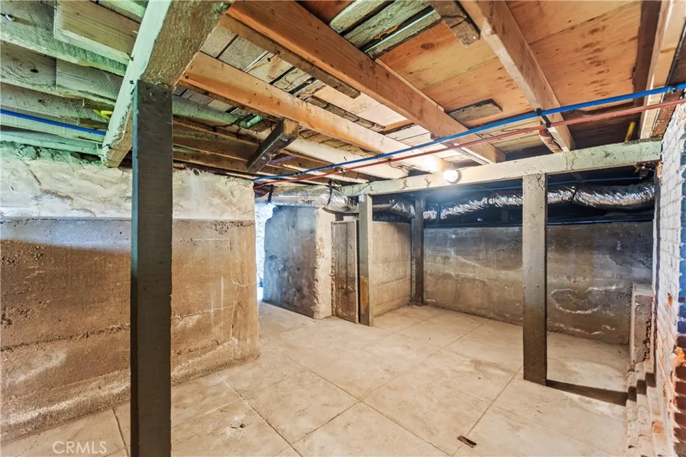 379 Buena Loma Altadena, CA 91001