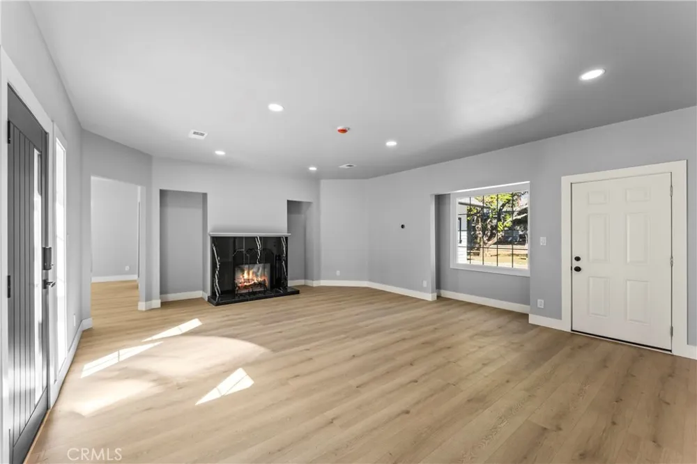 379 Buena Loma Altadena, CA 91001