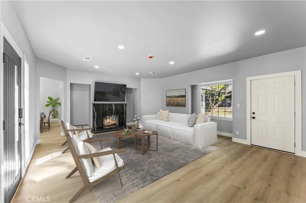 379 Buena Loma Altadena, CA 91001
