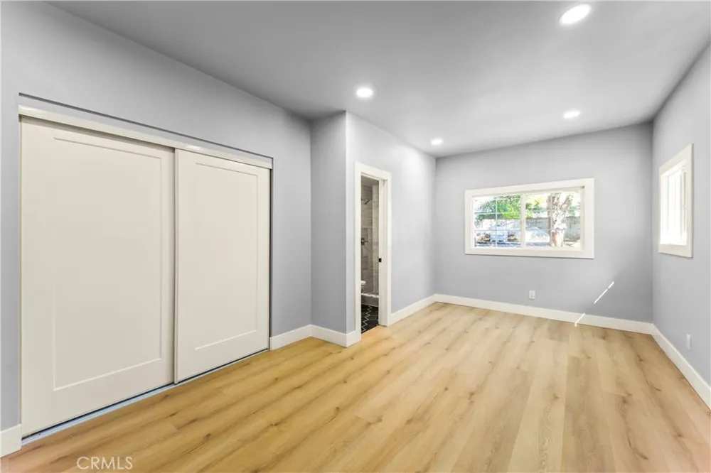 379 Buena Loma Altadena, CA 91001