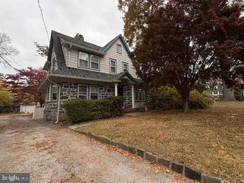 3765 HIGHLAND AVENUE