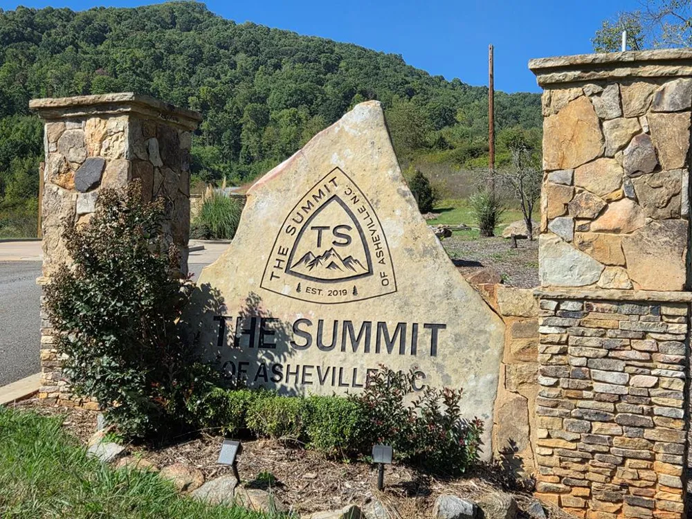 Summit View Dr Canton, NC 28716