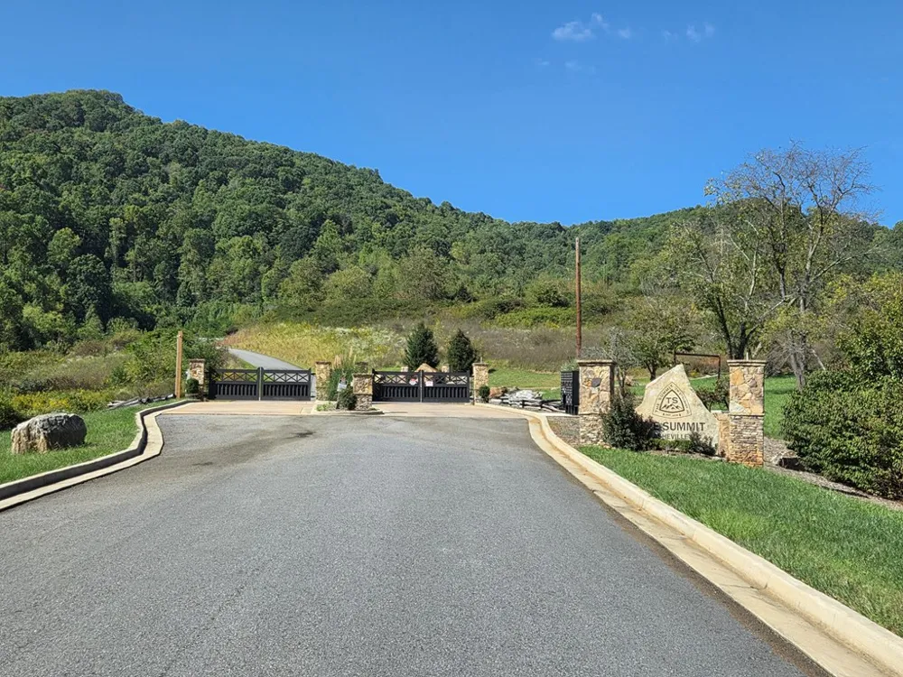 Summit View Dr Canton, NC 28716