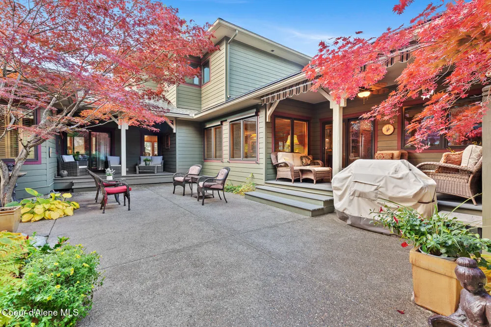 2992 E LAKE FOREST DRIVE Hayden Lake, ID 83835