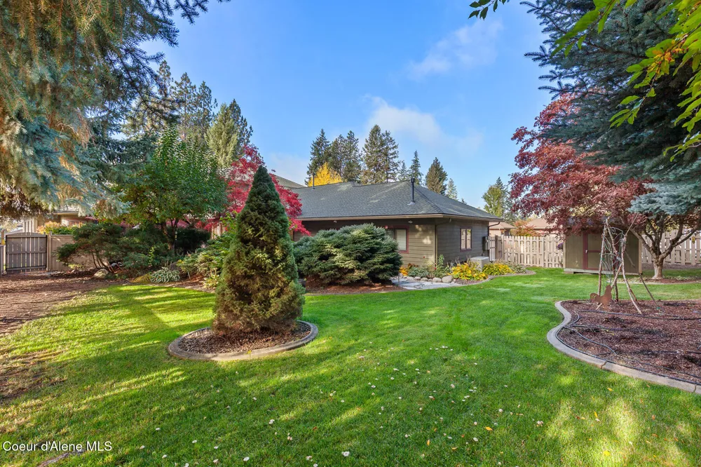 2992 E LAKE FOREST DRIVE Hayden Lake, ID 83835