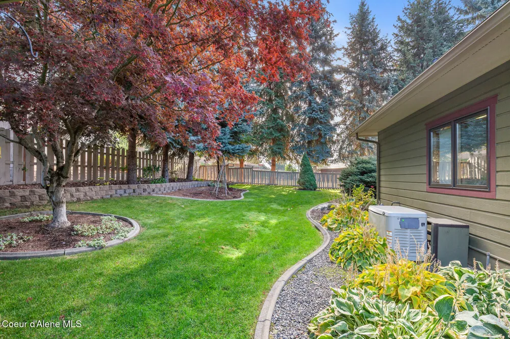 2992 E LAKE FOREST DRIVE Hayden Lake, ID 83835