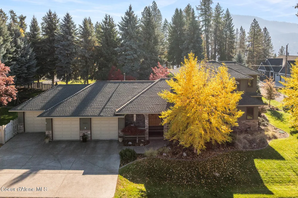 2992 E LAKE FOREST DRIVE Hayden Lake, ID 83835