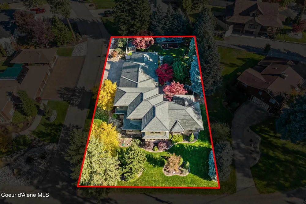 2992 E LAKE FOREST DRIVE Hayden Lake, ID 83835