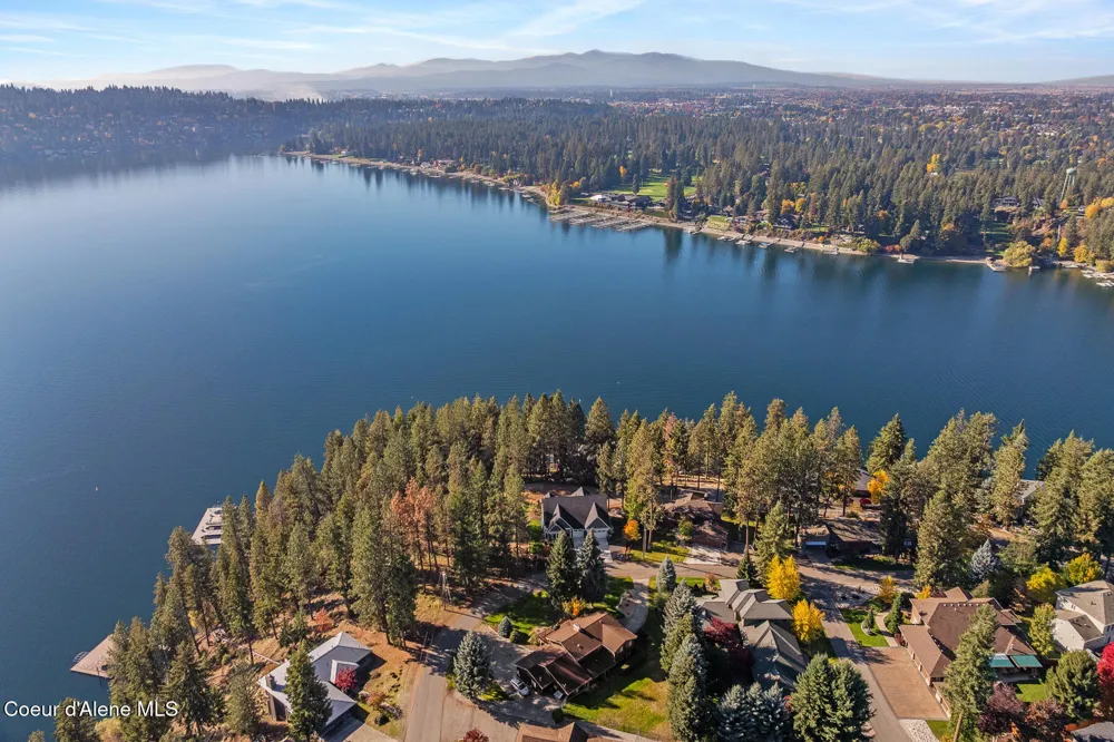 2992 E LAKE FOREST DRIVE Hayden Lake, ID 83835