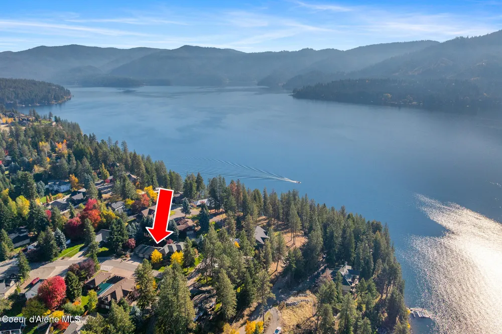 2992 E LAKE FOREST DRIVE Hayden Lake, ID 83835