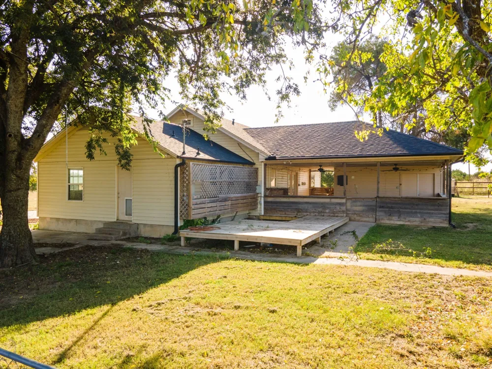 388 cr 3500 Lampasas, TX 76550