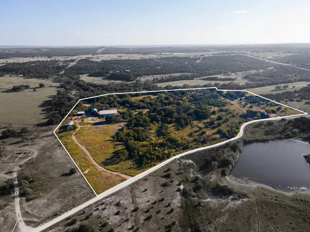 388 cr 3500 Lampasas, TX 76550