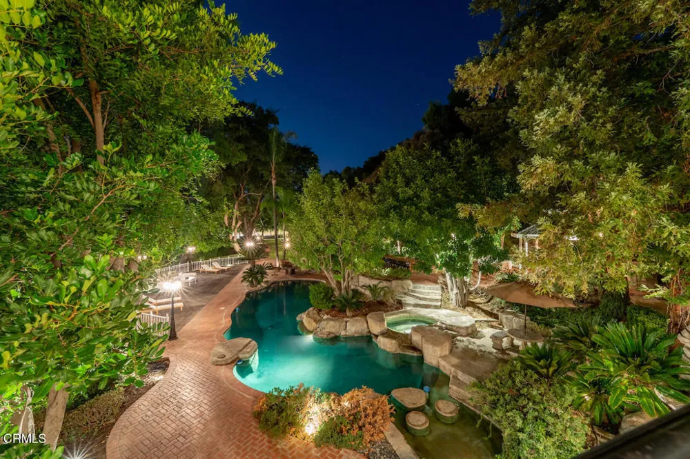 427 Long Canyon Road Bradbury, CA 91008