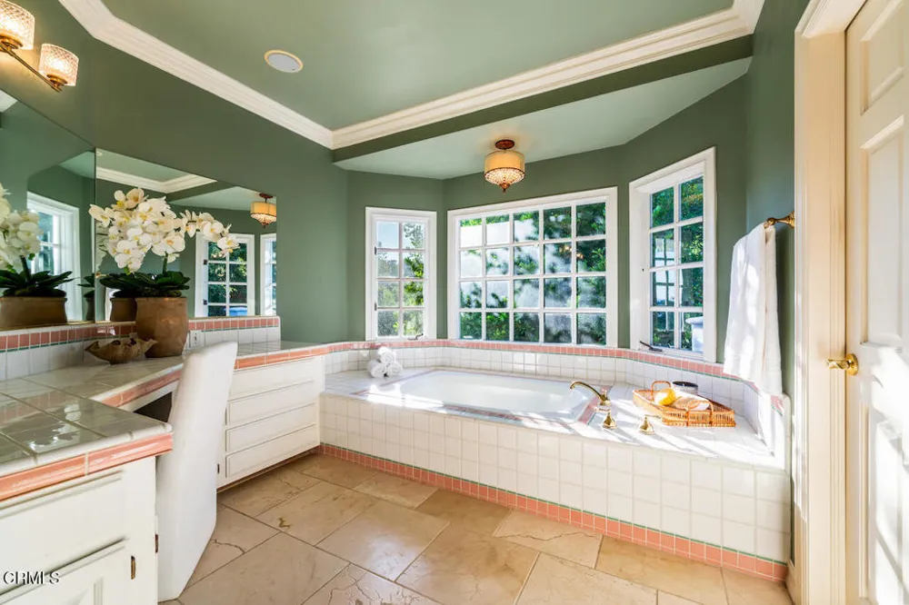427 Long Canyon Road Bradbury, CA 91008