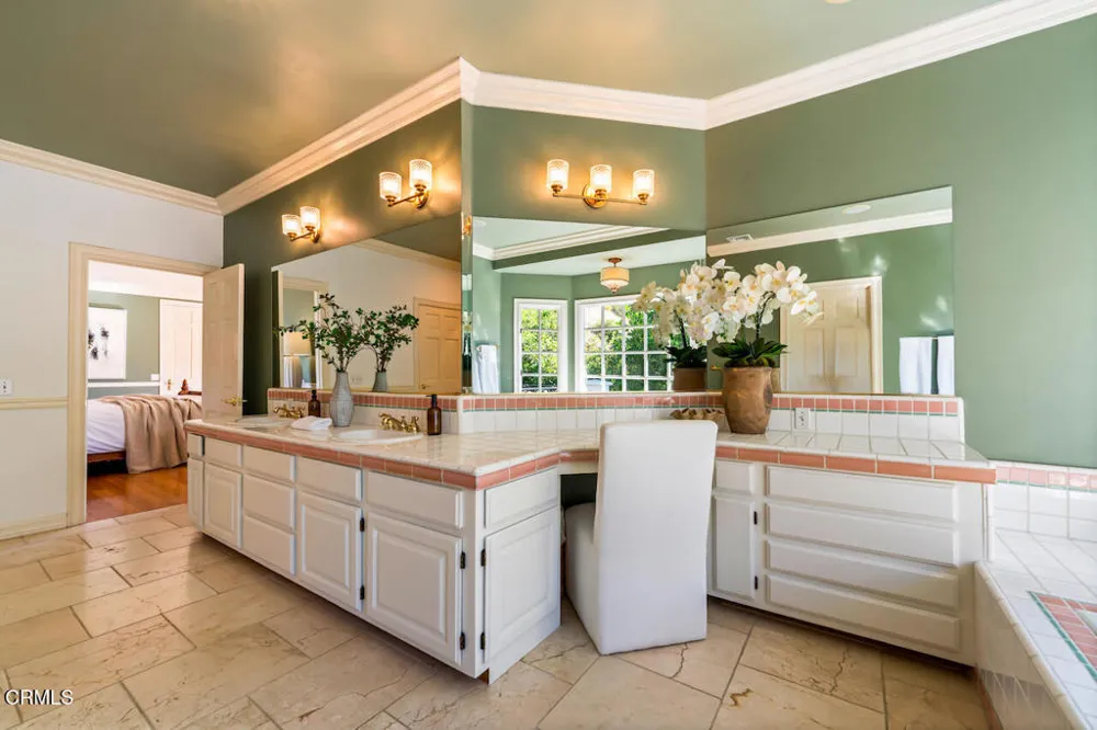 427 Long Canyon Road Bradbury, CA 91008
