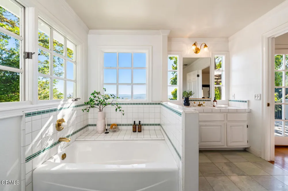 427 Long Canyon Road Bradbury, CA 91008