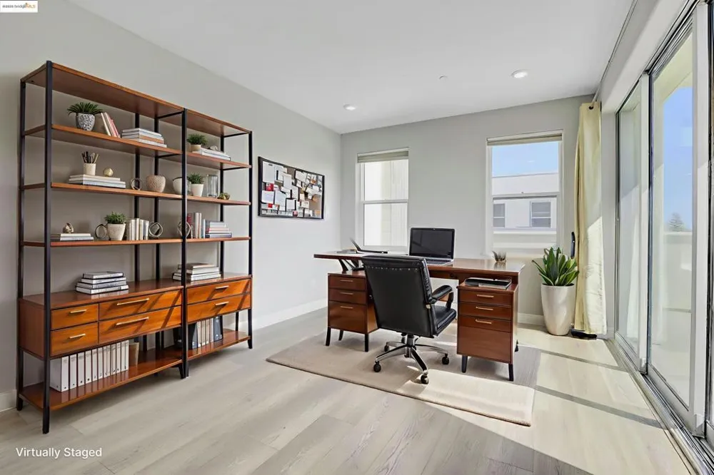 210 Waters Park Cir #304 San Mateo, CA 94403