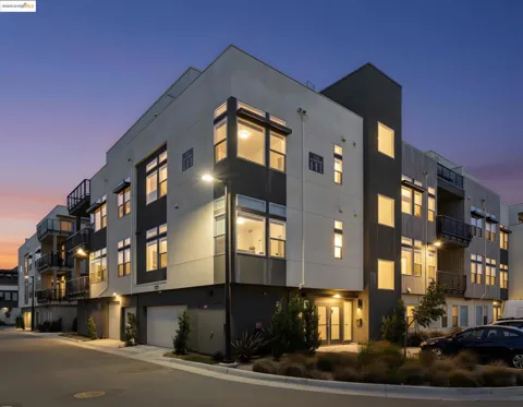 210 Waters Park Cir #304