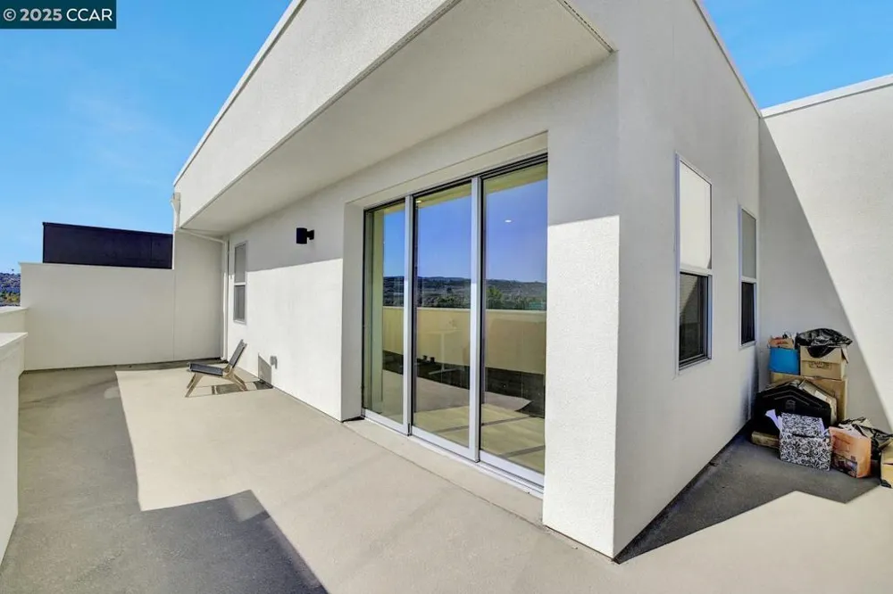 210 Waters Park Cir #304 San Mateo, CA 94403